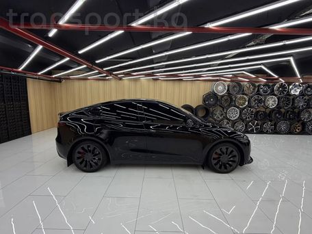Tesla Model Y, 2023
