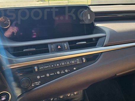 Lexus ES, 2019 — photo 14