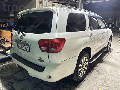 Toyota Sequoia, 2010 — photo 4