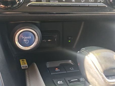 Toyota Venza, 2021 — photo 5