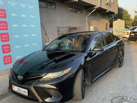 Toyota Camry, 2019 — 照片 2