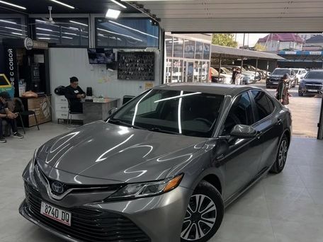 Toyota Camry, 2020 — фото 1