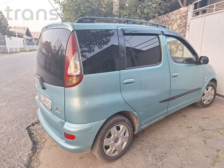 Toyota Yaris Verso, 2005 — photo 1
