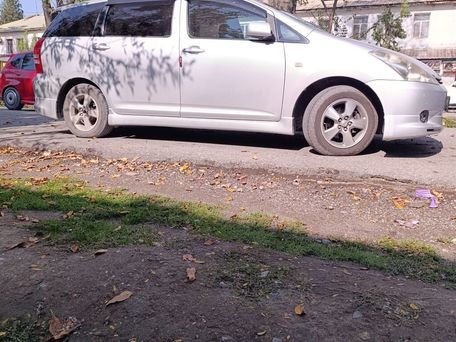 Toyota Wish, 2003 — сүрөт 2