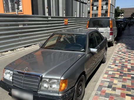 Mercedes-Benz W124, 1992
