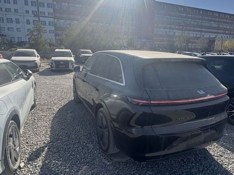 Li Auto (Lixiang) L6, 2024 — photo 3