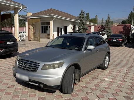 Infiniti FX, 2005