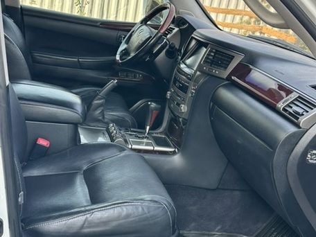 Lexus LX, 2013 — photo 8