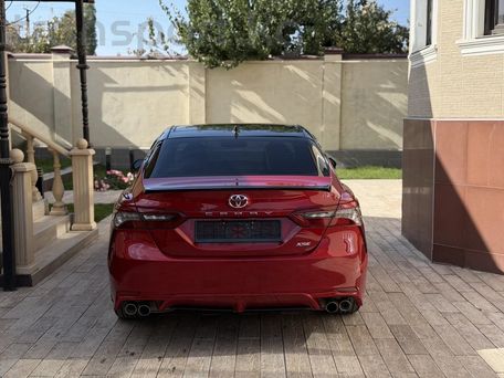 Toyota Camry, 2021 — 照片 3