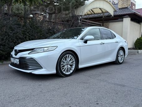 Toyota Camry, 2019 — фото 2