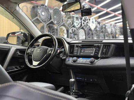 Toyota RAV4, 2018 — сүрөт 12