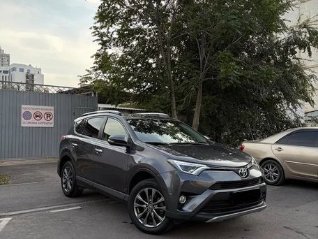 Toyota RAV4, 2018 — фото 1