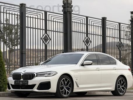 BMW 5 серии, 2020 — фото 1