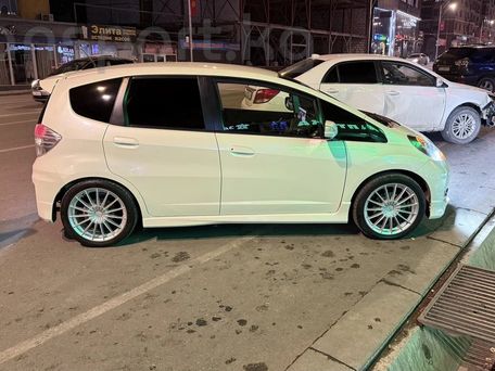 Honda Fit, 2012 — photo 2