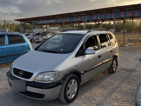 Opel Zafira, 2011