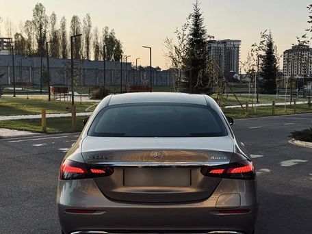 Mercedes-Benz E-Класс, 2020 — фото 7