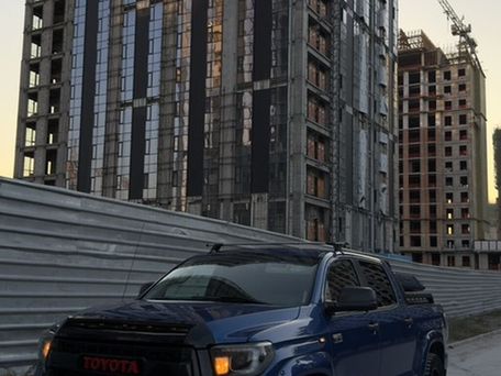 Toyota Tundra, 2017 — photo 1
