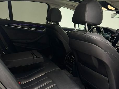 BMW 5 серии, 2019 — 照片 4