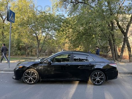 Toyota Camry, 2018 — 照片 3