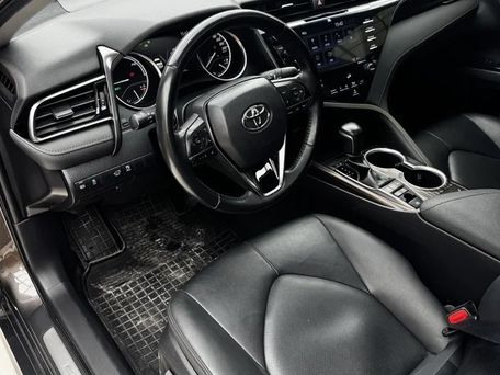 Toyota Camry, 2020 — 照片 9