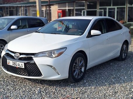 Toyota Camry, 2015 — 照片 2