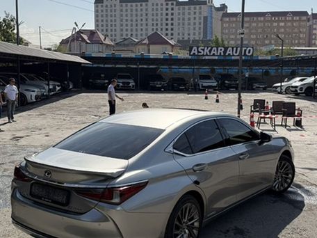 Lexus ES, 2021 — 照片 4