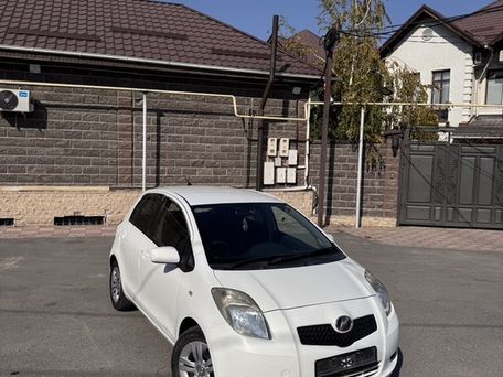 Toyota Vitz, 2005 — сүрөт 3