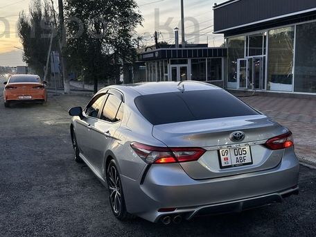 Toyota Camry, 2018 — сүрөт 1