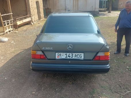 Mercedes-Benz W124, 1987 — 照片 3