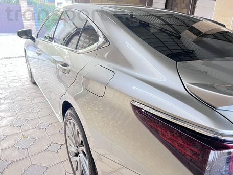 Lexus ES, 2019 — 照片 6