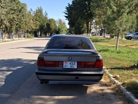 BMW 5 Series, 1990 — 照片 8