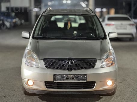 Toyota Corolla Verso, 2004 — 照片 2