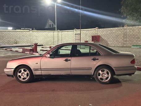 Mercedes-Benz E-Class, 1995 — photo 4