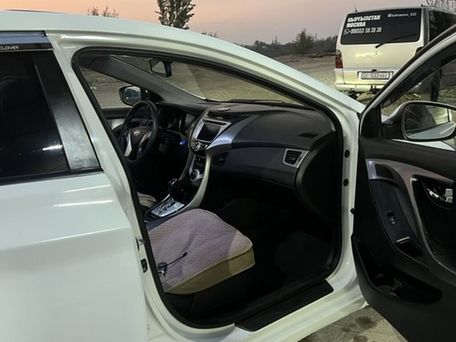 Hyundai Avante, 2011 — photo 3