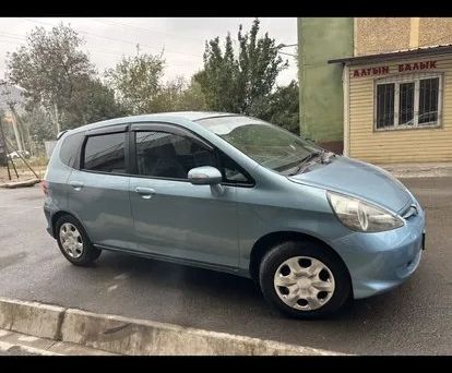 Honda Fit, 2005 — photo 2