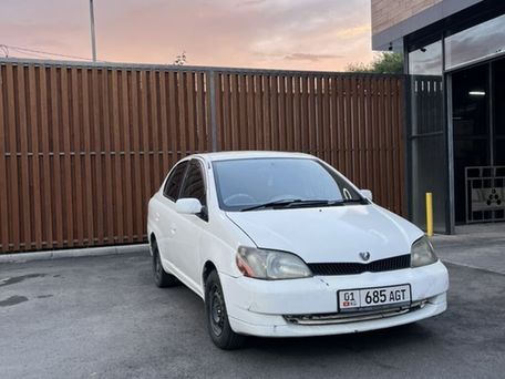 Toyota Platz, 2000 — photo 2