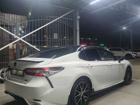 Toyota Camry, 2018