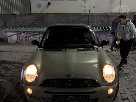 Mini Hatch, 2006