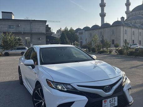 Toyota Camry, 2020 — фото 1