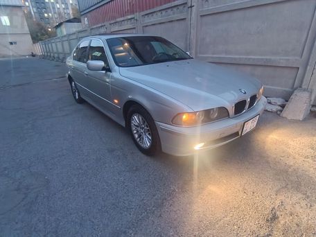 BMW 5 Series, 2002 — photo 1