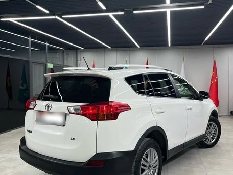 Toyota RAV4, 2015 — фото 4