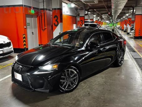 Lexus IS, 2018 — photo 5