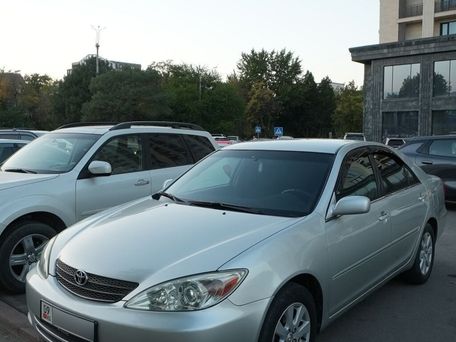 Toyota Camry, 2003 — 照片 2