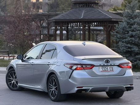 Toyota Camry, 2021 — фото 4