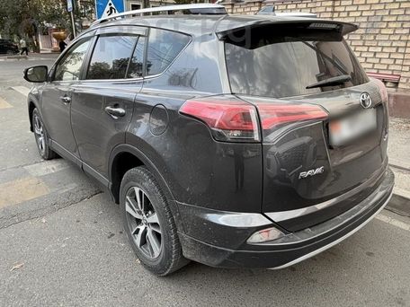Toyota RAV4, 2018 — фото 2
