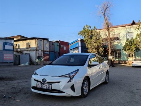 Toyota Prius, 2017 — сүрөт 1