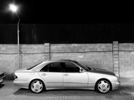 Mercedes-Benz E-Class, 2002 — photo 8