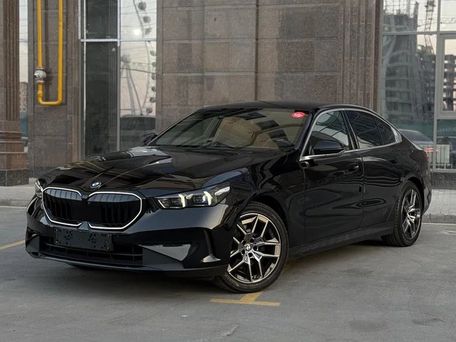 BMW 5 Series, 2024 — 照片 3