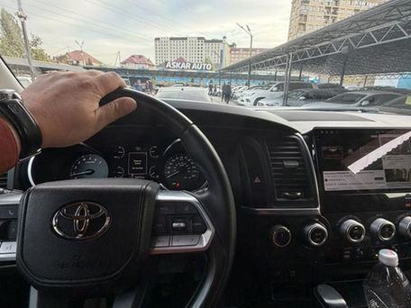 Toyota Sequoia, 2017 — photo 6