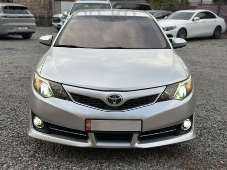 Toyota Camry, 2011